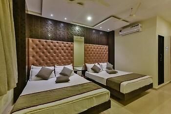 Hotel Bkc Inn Mumbai Exteriör bild